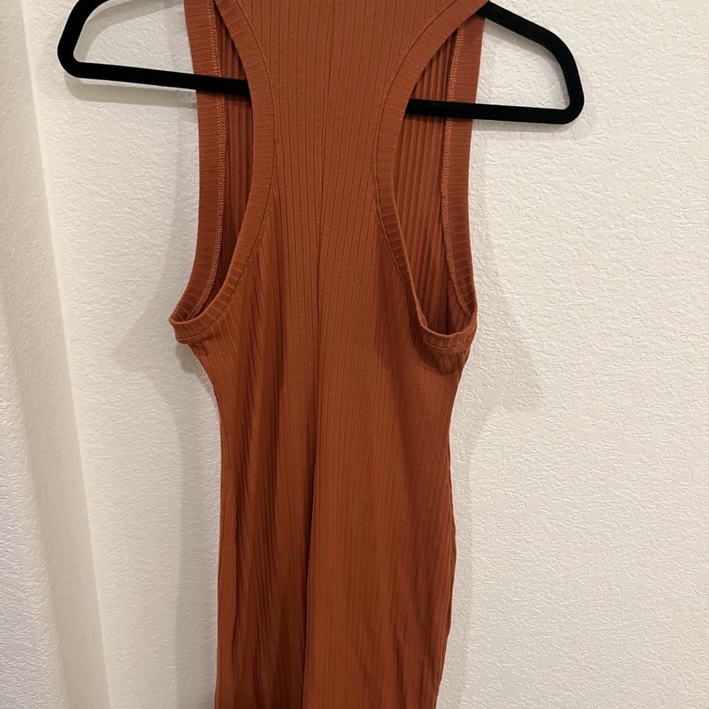 Forever 21 Rust Ribbed Knit Top - Picture 3 of 3